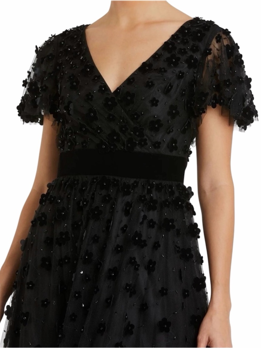 NWT: Mac Duggal Flare Sleeve Floral Appliqués Midi Dress 67854-Black, Size 10 - Picture 3 of 15